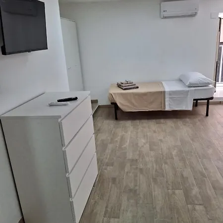 Salvatore Tommasi 43 Centro Storico Apartament